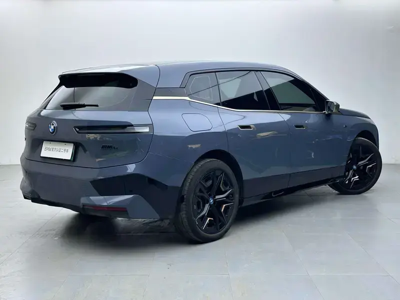 2022 BMW iX с пробегом 60 400 км