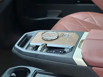 2022 BMW iX с пробегом 60 400 км