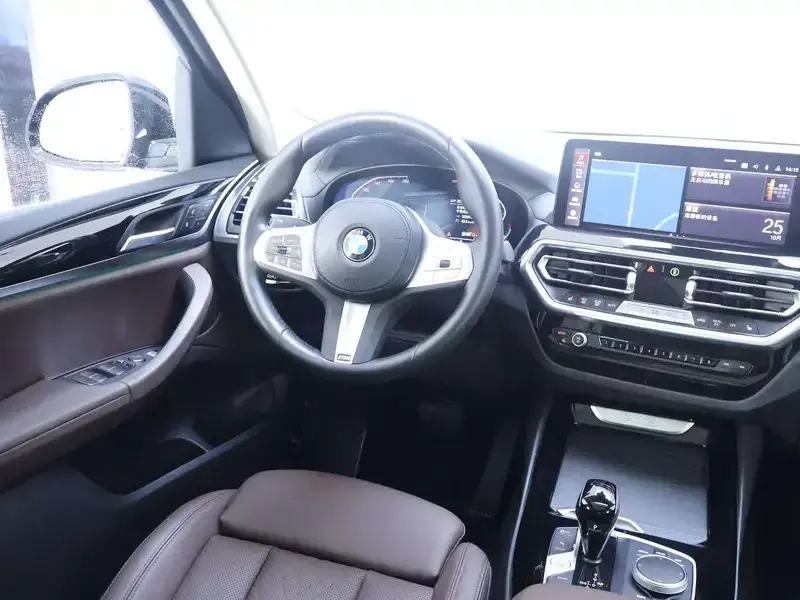 2022 BMW X3 с пробегом 32 300 км