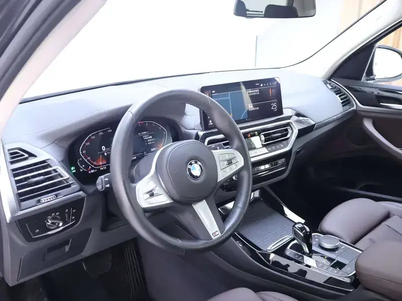 2022 BMW X3 с пробегом 32 300 км
