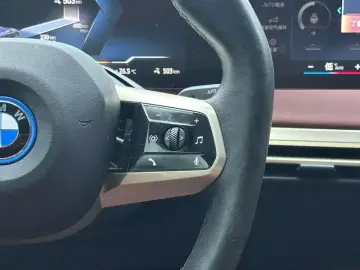 2022 BMW iX с пробегом 60 400 км