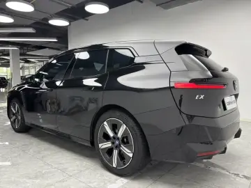 2023 BMW iX с пробегом 59 000 км