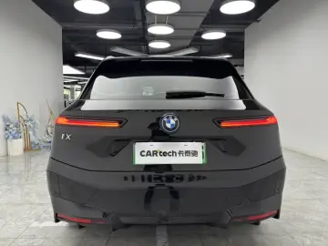 2023 BMW iX с пробегом 59 000 км