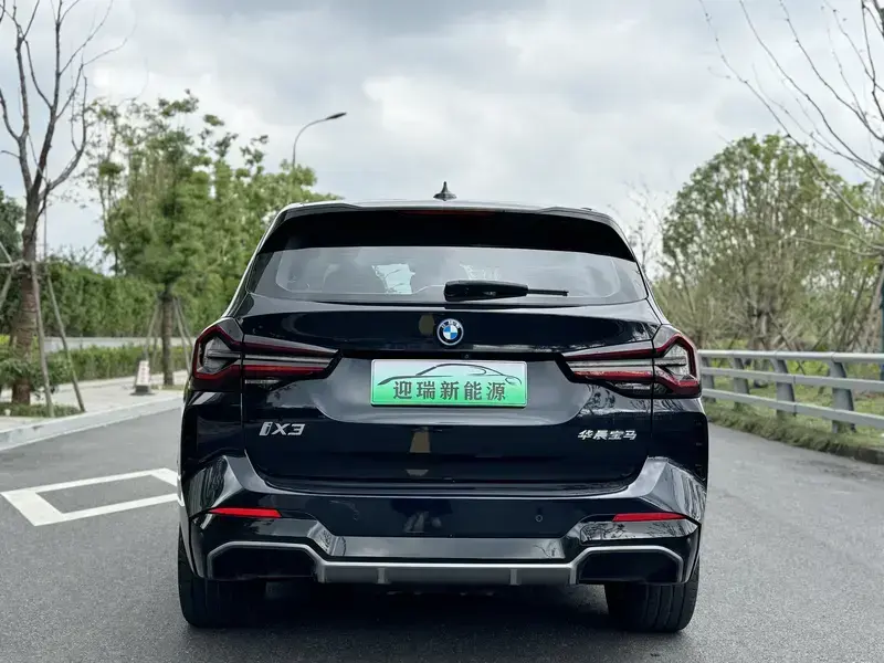 2024 BMW iX3 с пробегом 67 000 км