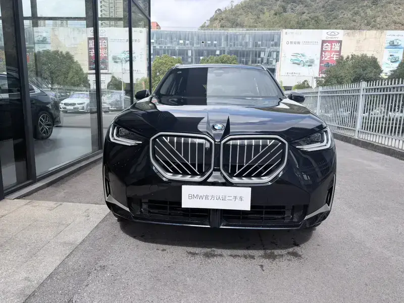 2025 BMW X3 с пробегом 15 000 км