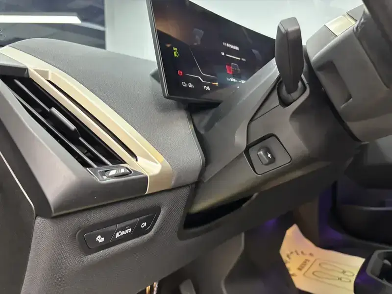 2023 BMW iX с пробегом 59 000 км