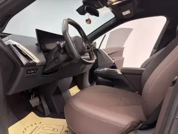 2023 BMW iX с пробегом 59 000 км