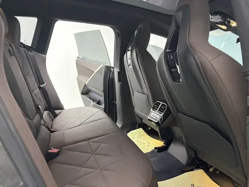 2023 BMW iX с пробегом 59 000 км