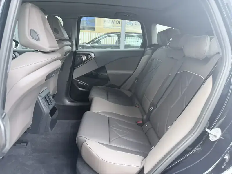 2025 BMW X3 с пробегом 15 000 км