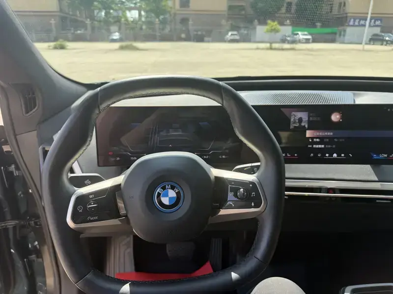 2023 BMW iX с пробегом 41 000 км