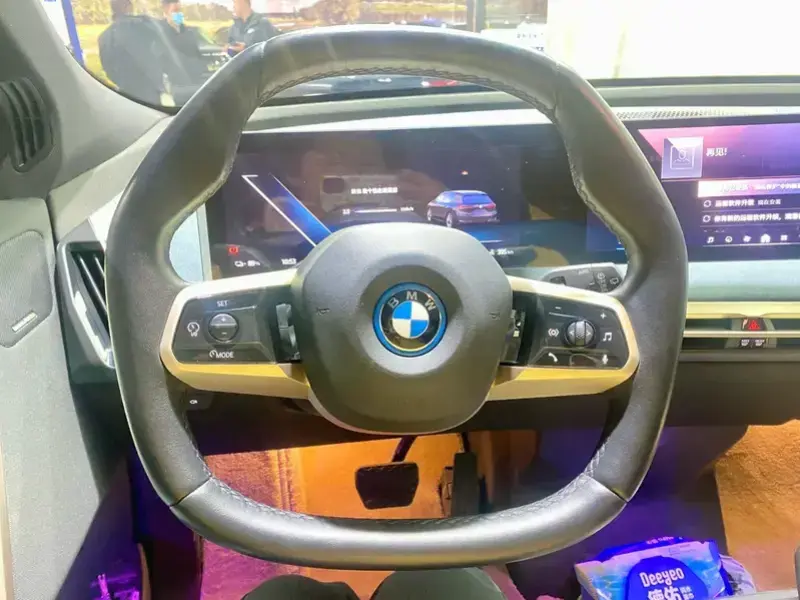 2023 BMW iX с пробегом 36 000 км