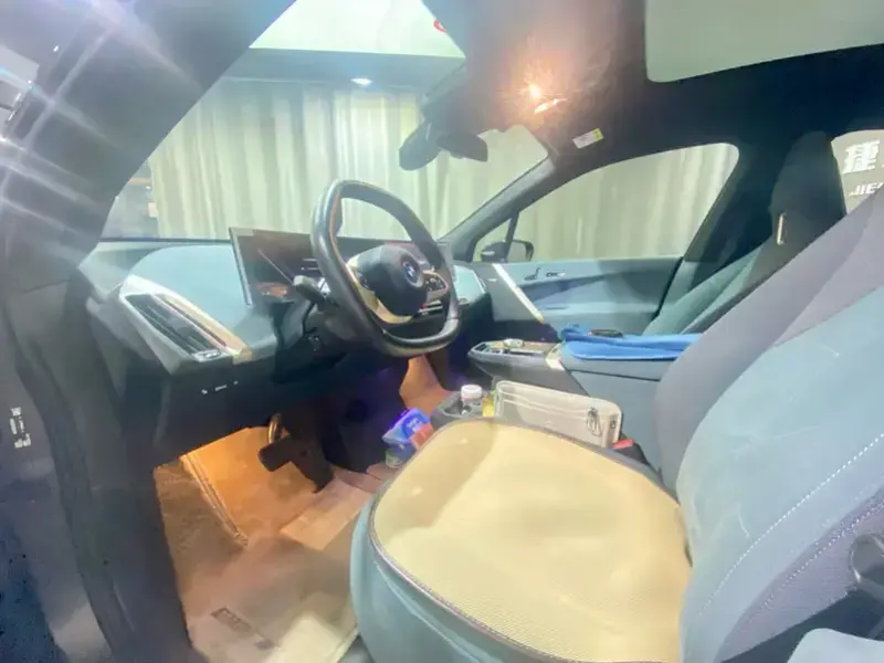 2023 BMW iX с пробегом 36 000 км