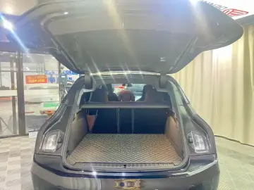 2023 BMW iX с пробегом 36 000 км