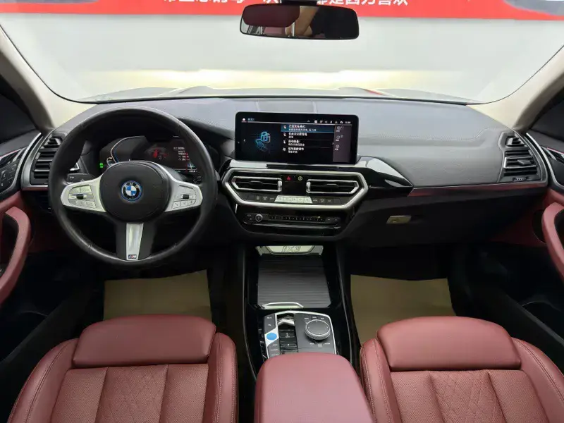 2022 BMW iX3 с пробегом 103 000 км