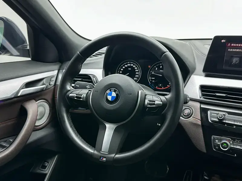2021 BMW X2 с пробегом 72 600 км