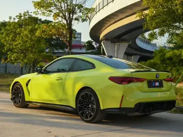 2024 BMW M4 с пробегом 6 000 км