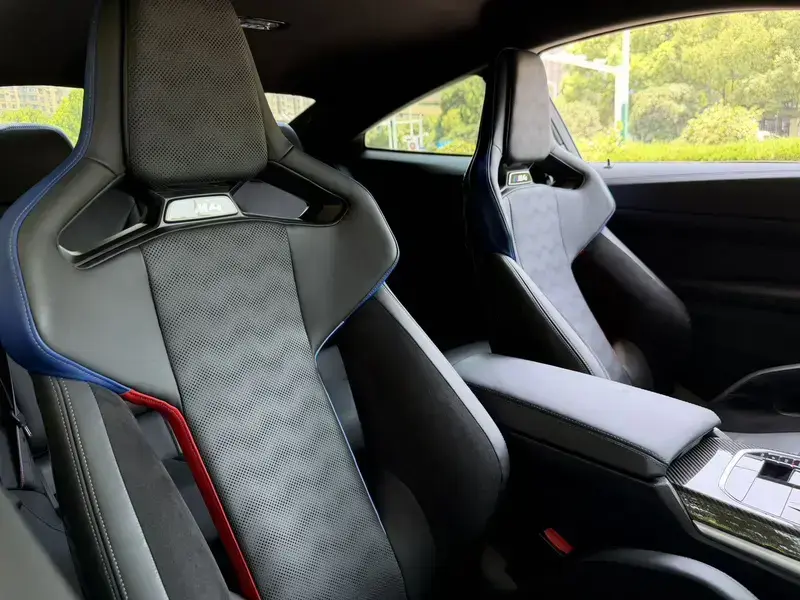 2023 BMW M4 с пробегом 34 000 км