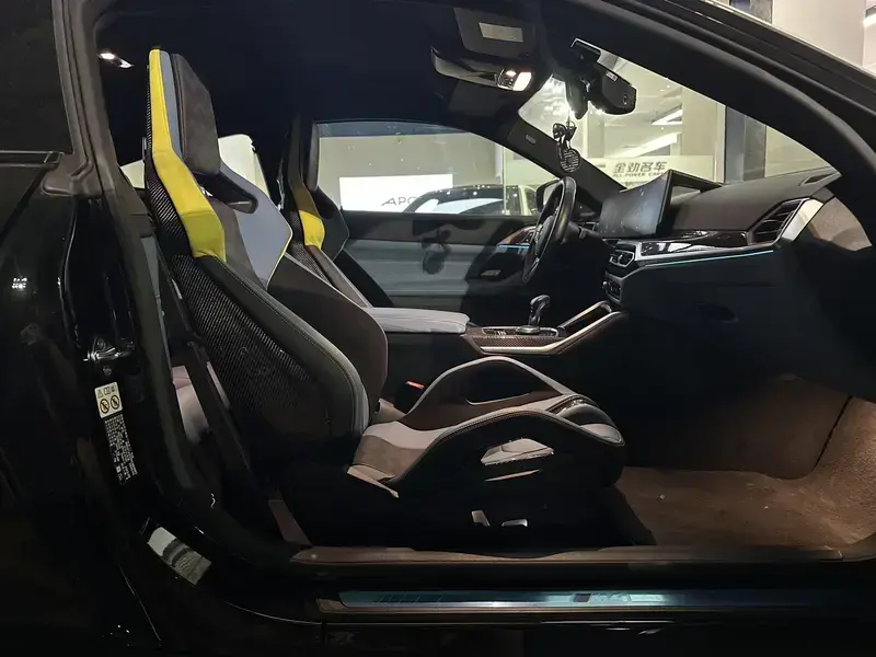 2023 BMW M4 с пробегом 34 000 км