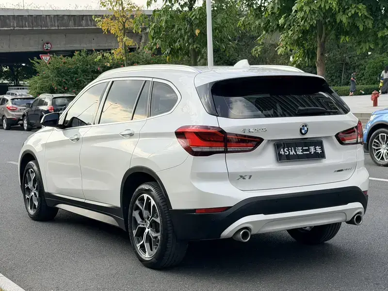 2021 BMW X1 с пробегом 59 000 км