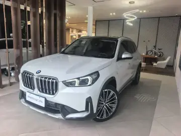 2023 BMW X1 с пробегом 14 000 км