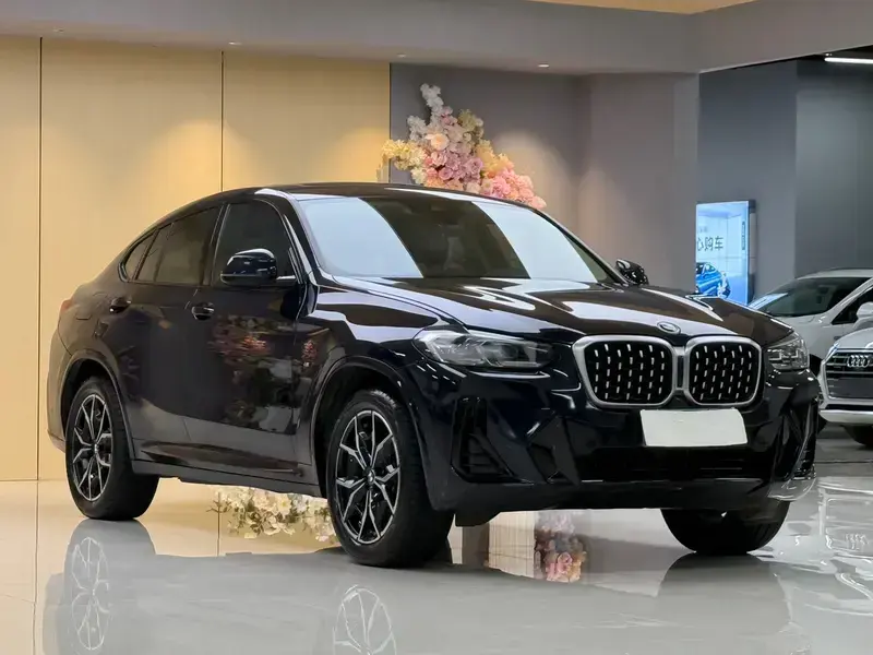 2022 BMW X4 с пробегом 48 000 км