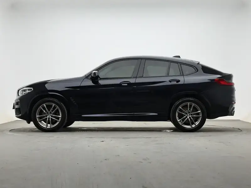 2021 BMW X4 с пробегом 62 000 км