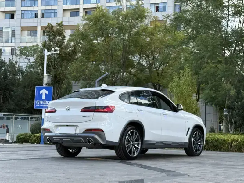 2019 BMW X4 с пробегом 68 000 км