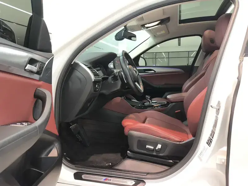 2022 BMW X4 с пробегом 49 800 км