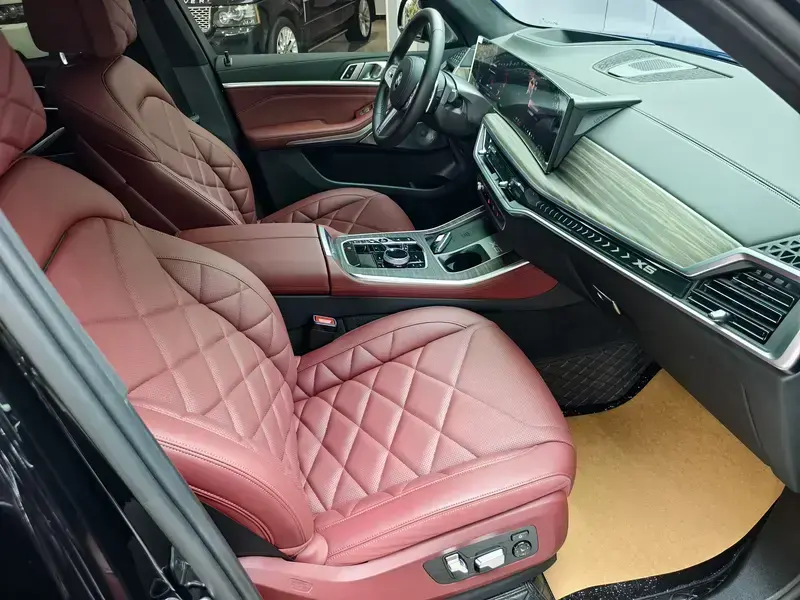 2025 BMW X5 с пробегом 23 000 км