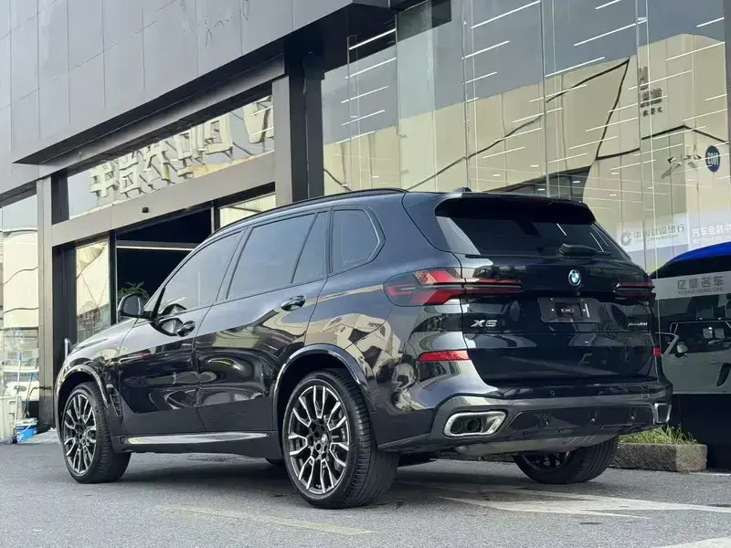 2023 BMW X5 с пробегом 25 000 км