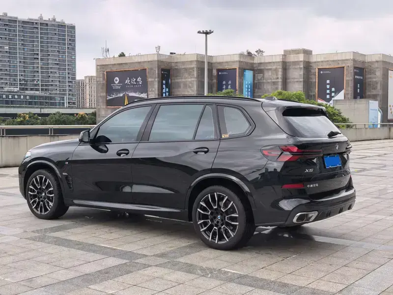 2025 BMW X5 с пробегом 19 000 км