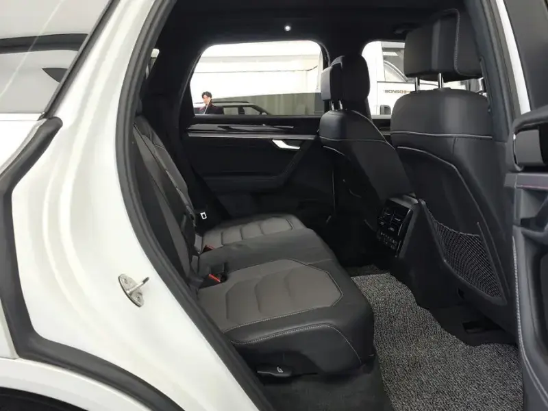 2023 Volkswagen Touareg с пробегом 31 752 км