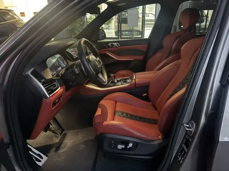 2022 BMW X5 M с пробегом 84 000 км