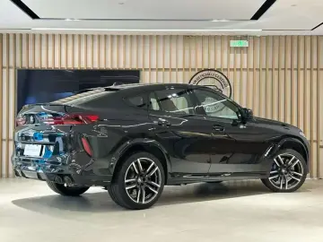 2023 BMW X6 M с пробегом 6 500 км