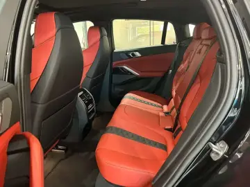 2023 BMW X6 M с пробегом 6 500 км