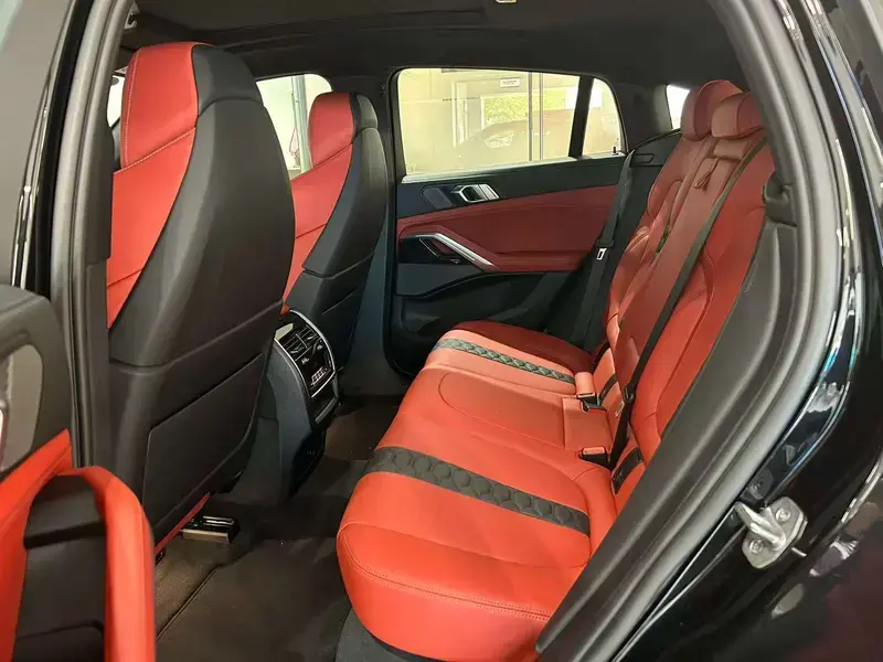 2023 BMW X6 M с пробегом 6 500 км