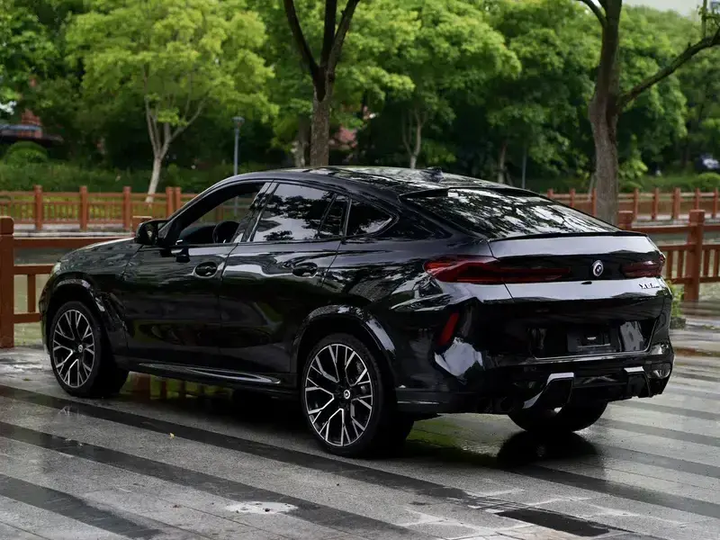 2021 BMW X6 M с пробегом 20 000 км