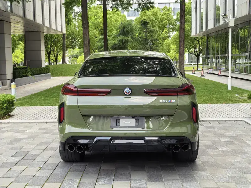 2021 BMW X6 M с пробегом 18 000 км