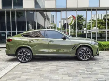 2021 BMW X6 M с пробегом 18 000 км