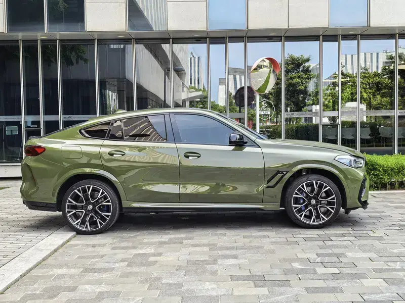 2021 BMW X6 M с пробегом 18 000 км