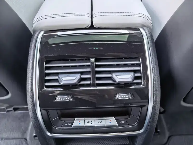2021 BMW X6 M с пробегом 18 000 км