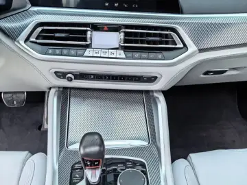 2021 BMW X6 M с пробегом 18 000 км