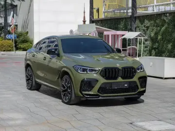2021 BMW X6 M с пробегом 18 000 км