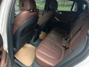 2020 BMW X6 с пробегом 109 000 км