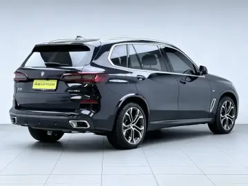 2022 BMW X5 с пробегом 33 600 км
