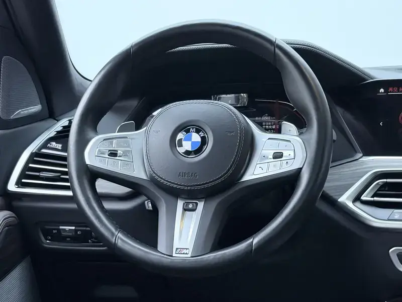 2022 BMW X5 с пробегом 33 600 км