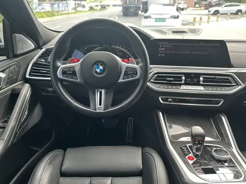 2023 BMW X6 M с пробегом 34 500 км