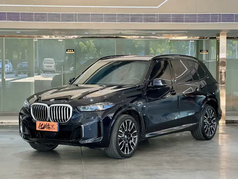 2023 BMW X5 с пробегом 32 000 км