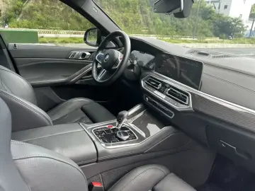 2023 BMW X6 M с пробегом 34 500 км