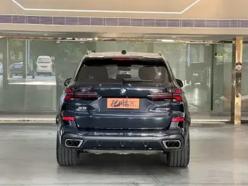2023 BMW X5 с пробегом 32 000 км